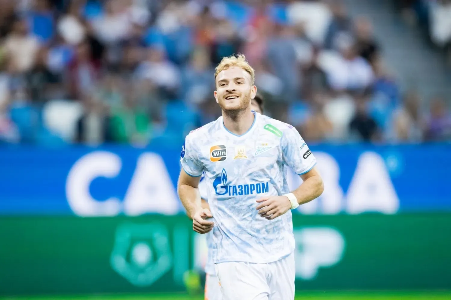 Gondou y Vega acumularon su segundo partido consecutivo como suplentes en Zenit.