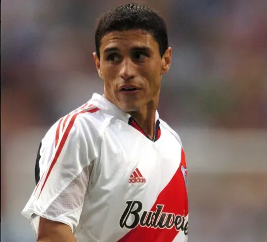 El ex River Cristian Tula.