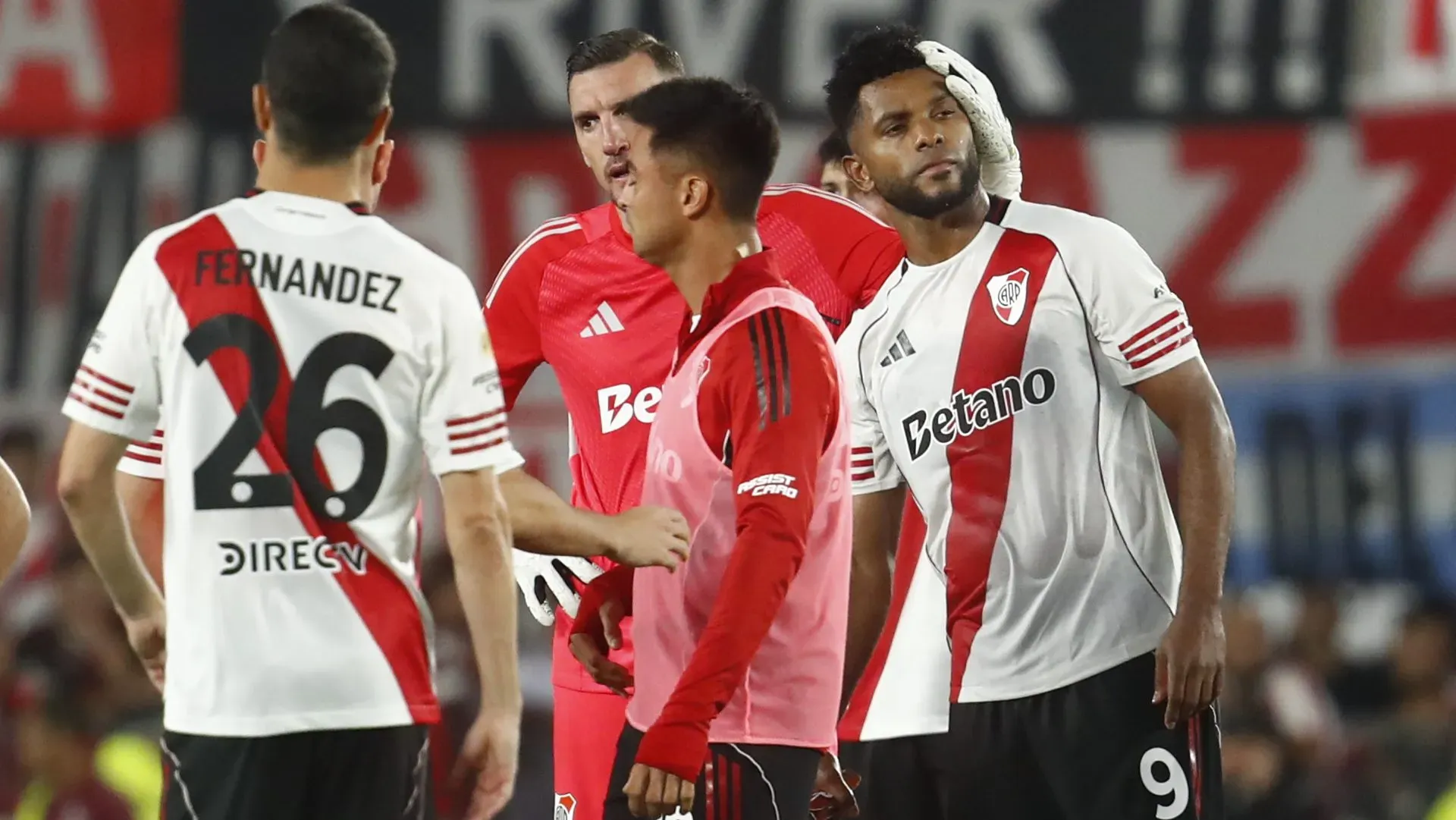 A River se le terminó la ilusión de cerrar el 2025 con un título al perder contra Racing en Avellaneda.