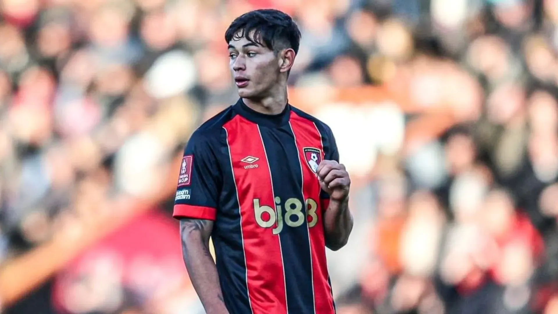 Julio Soler juega muy poco en Bournemouth y River lo quiere.