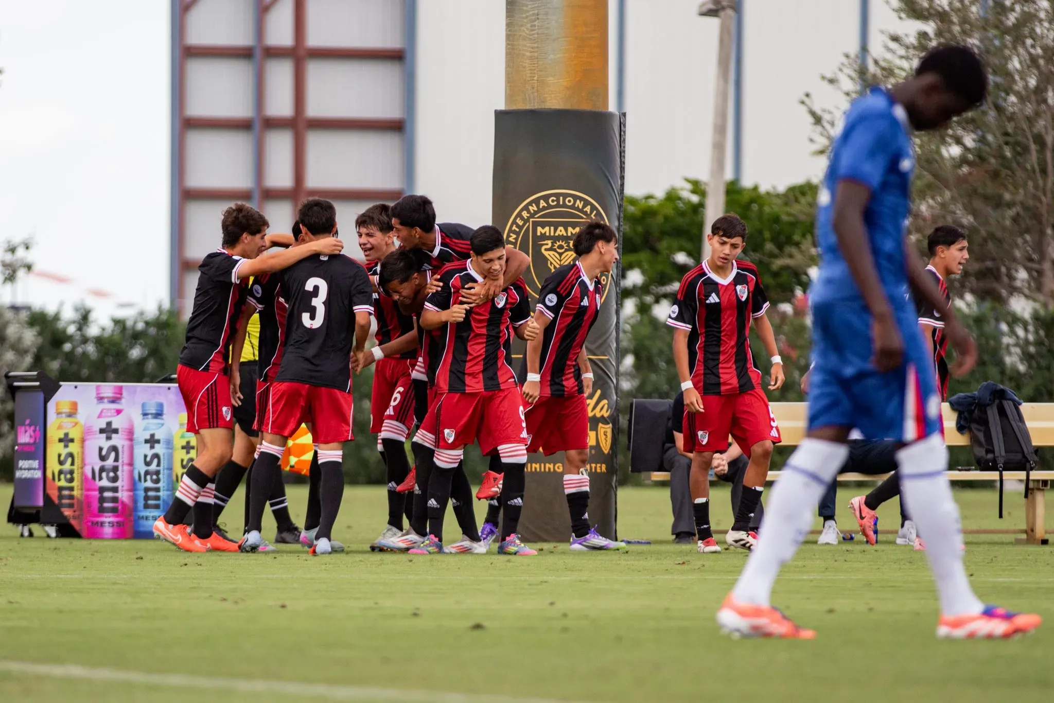River venció 3-1 a Chelsea para clasificarse a la final de la Messi Cup. (River Plate oficial)