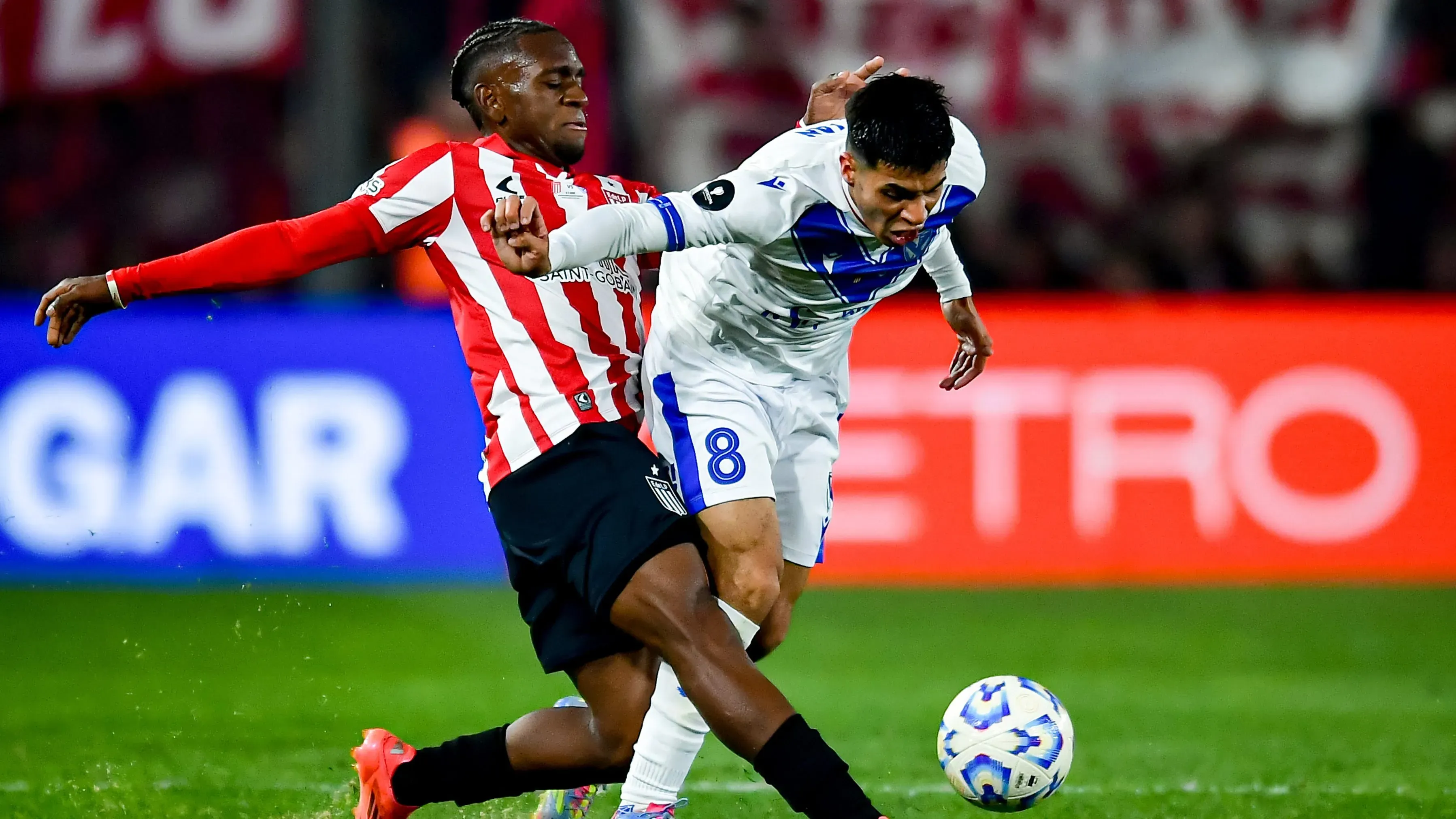 Tomás Galván, titular indiscutido en Vélez.