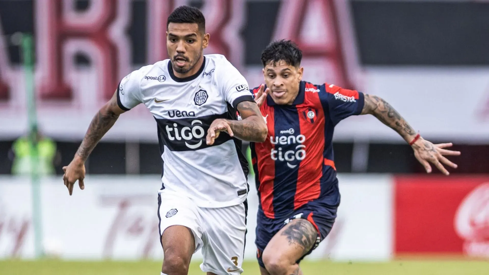 David Martínez jugó 11 partidos en Olimpia.