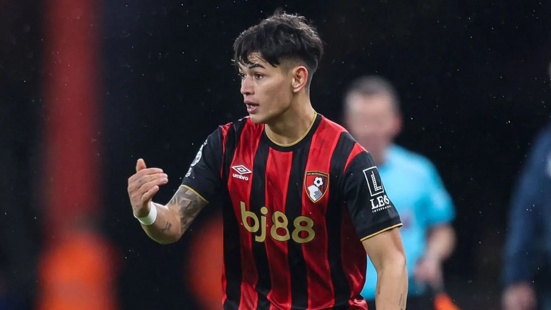 Ajax se lo quiere llevar, pero todavía no hay acuerdo y River lo sigue de cerca.