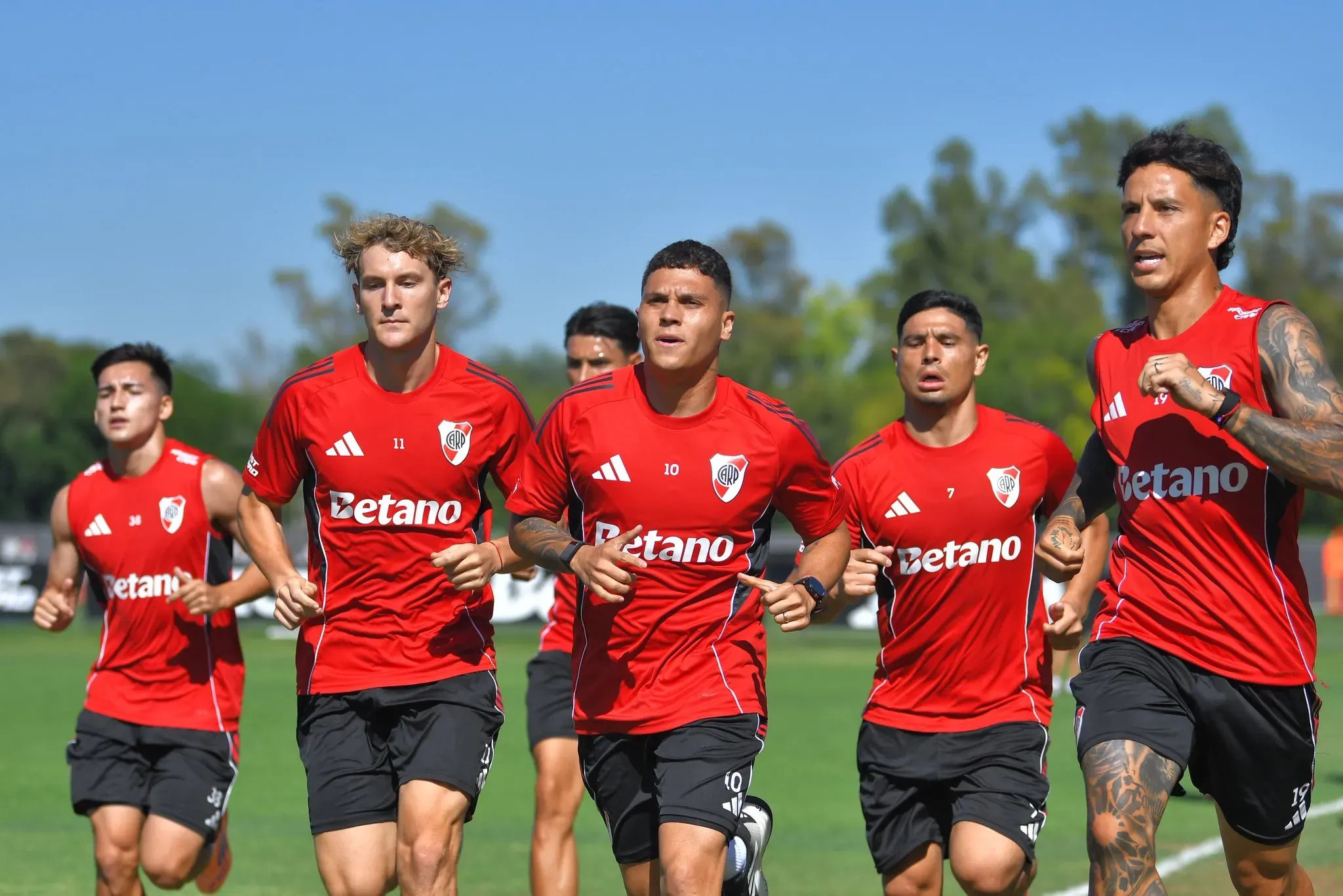 Tras su estadía en San Martín de los Andes, River viajará a Uruguay y luego regresará a Argentina. (River Plate oficial)