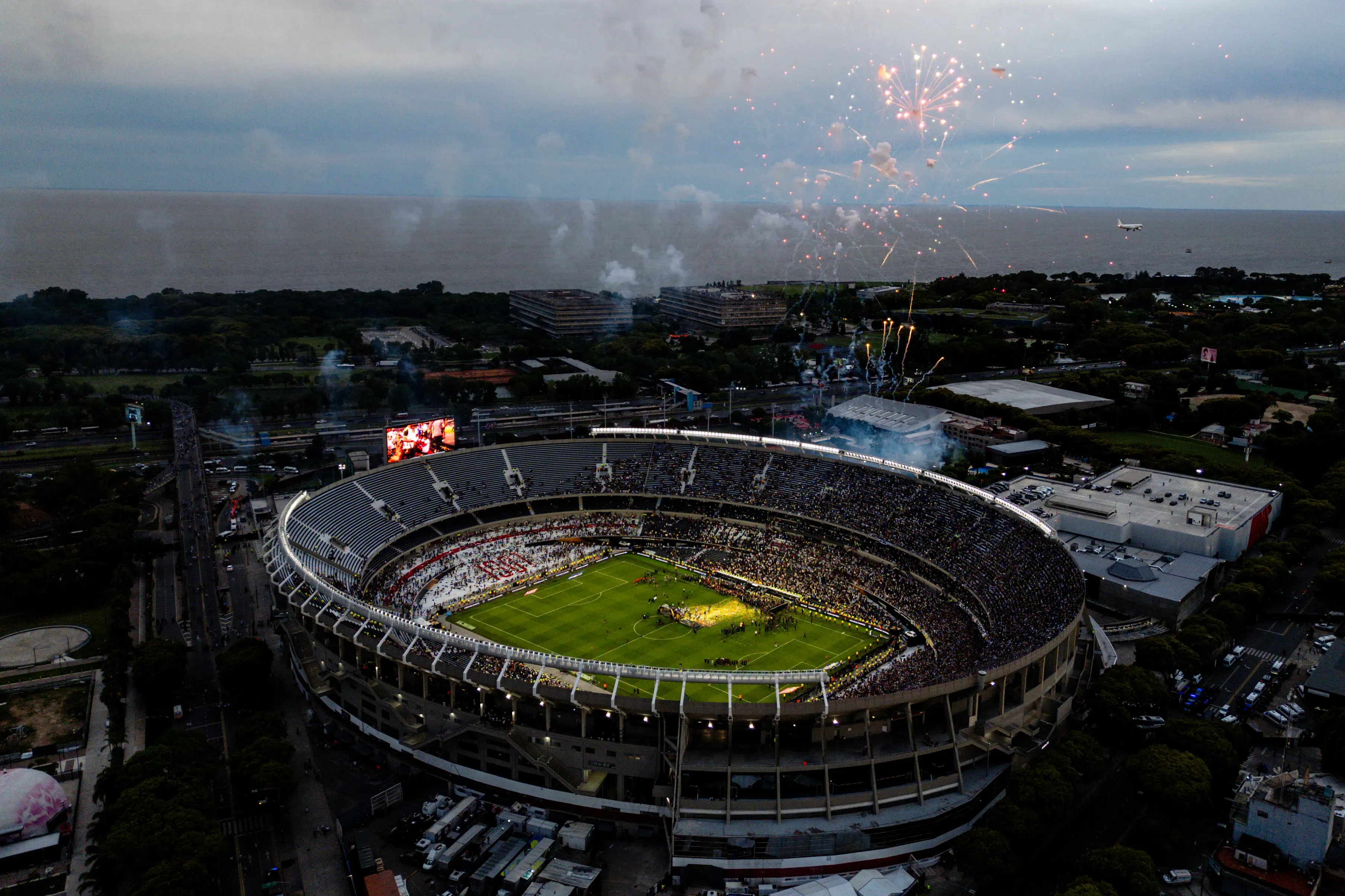 El techado y ampliación del Monumental sería anunciado a fines de enero o principios de febrero. (Getty Images)