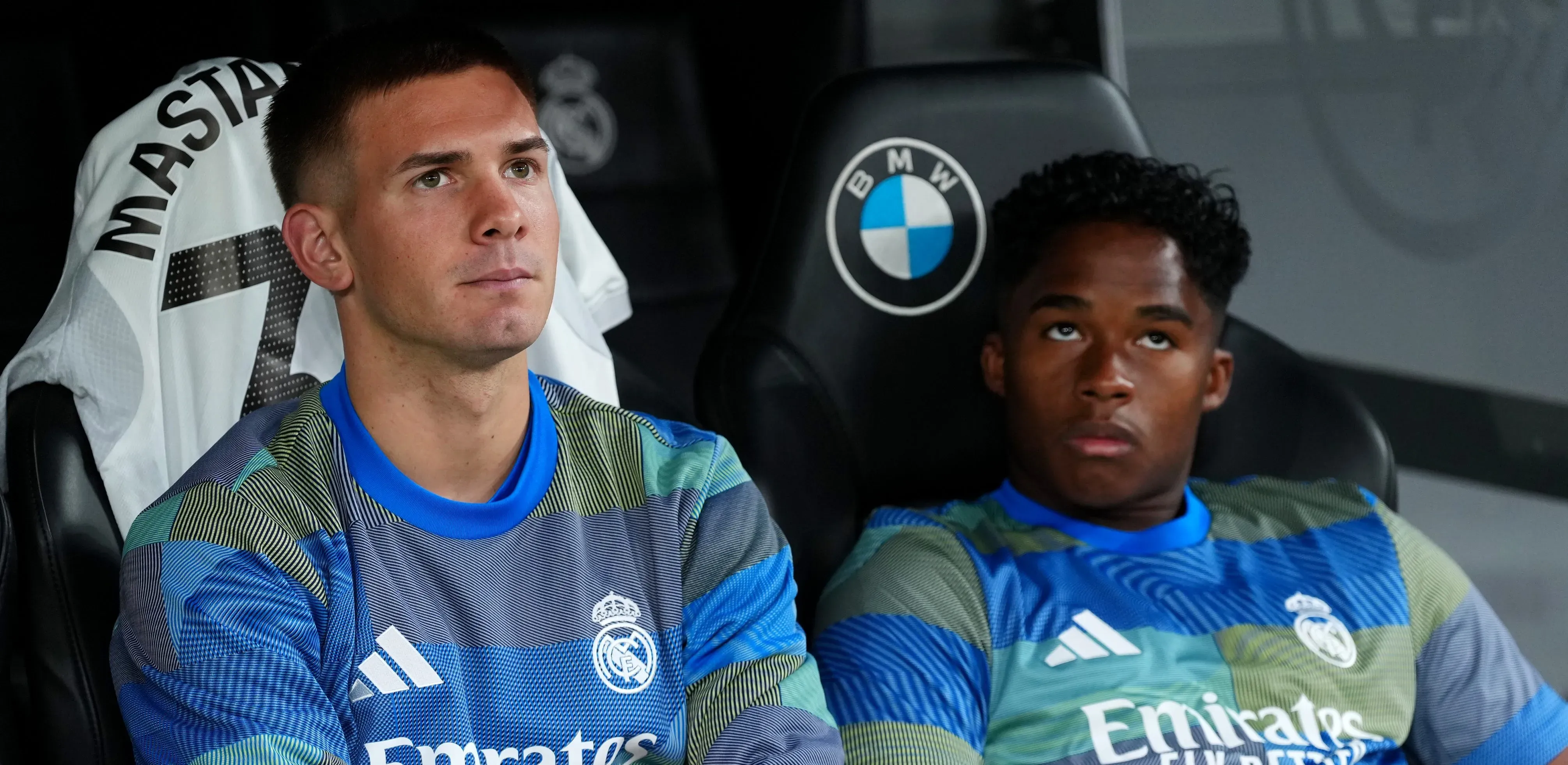 Mastantuono junto a Endrick, quien jugará en Lyon durante seis meses.