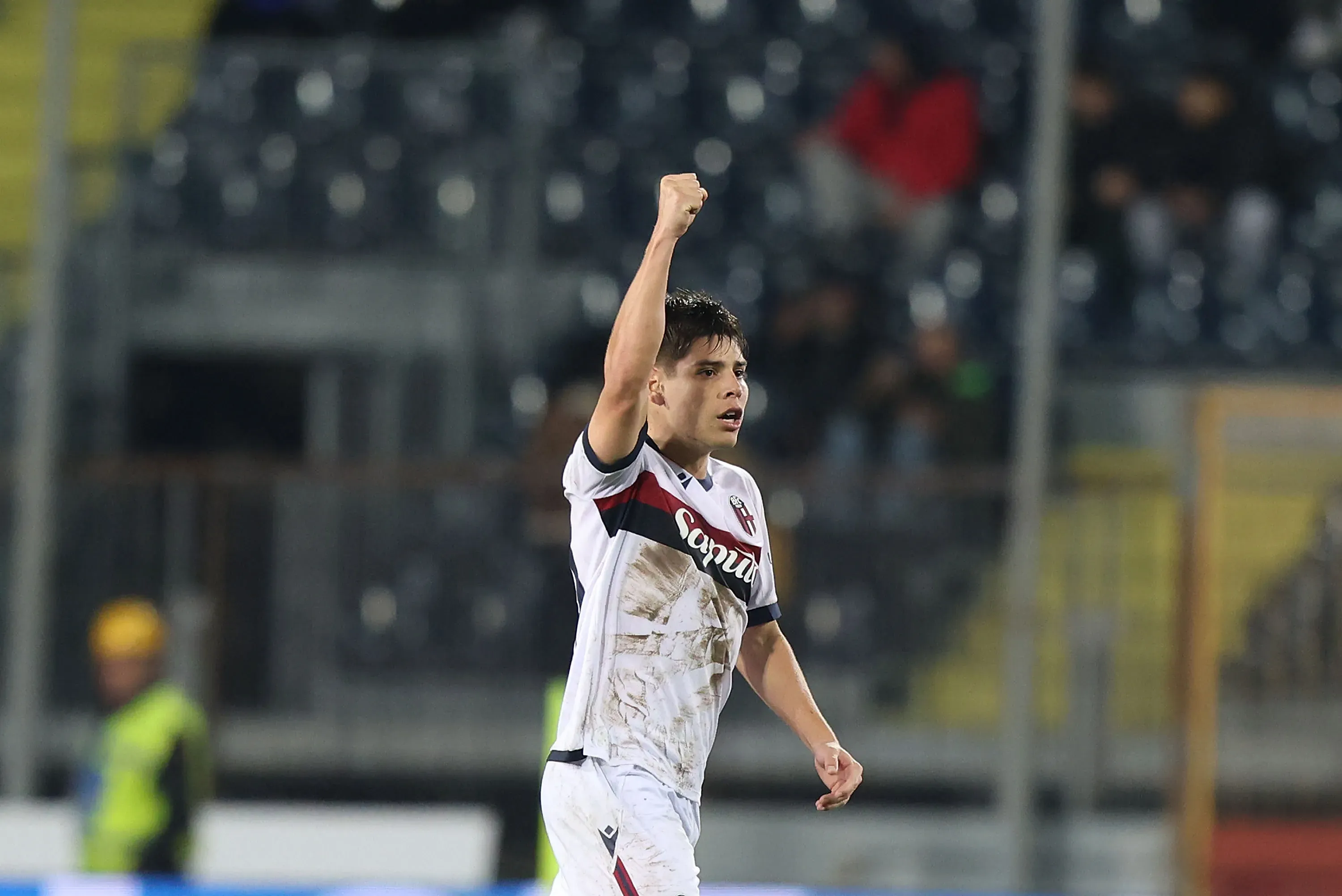 Bejnamín Dominguez juega en Bologna y ya fue del deseo de River en el pasado. (Getty Images)
