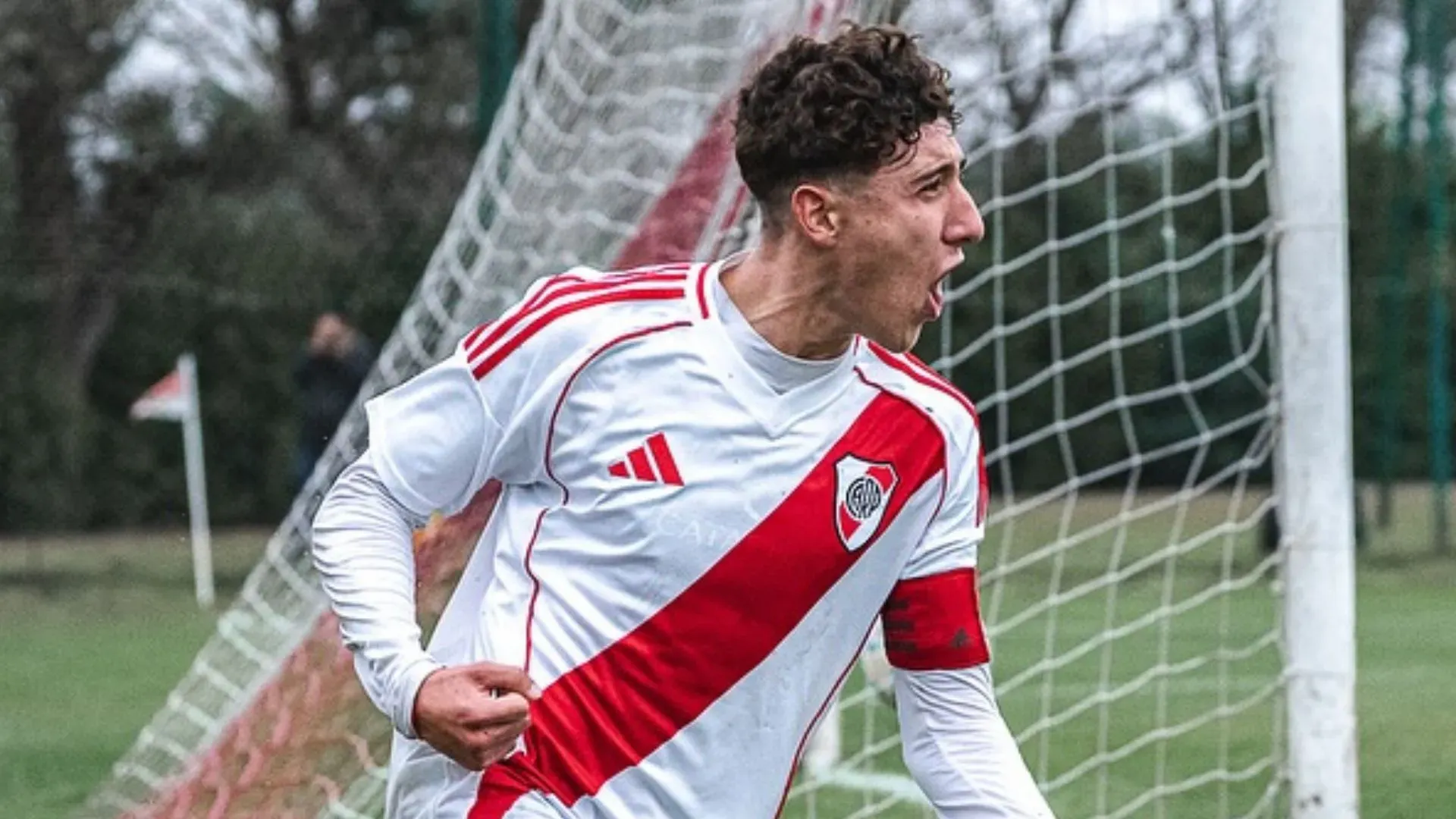 Scarlato se va sin dejarle un centavo a River.