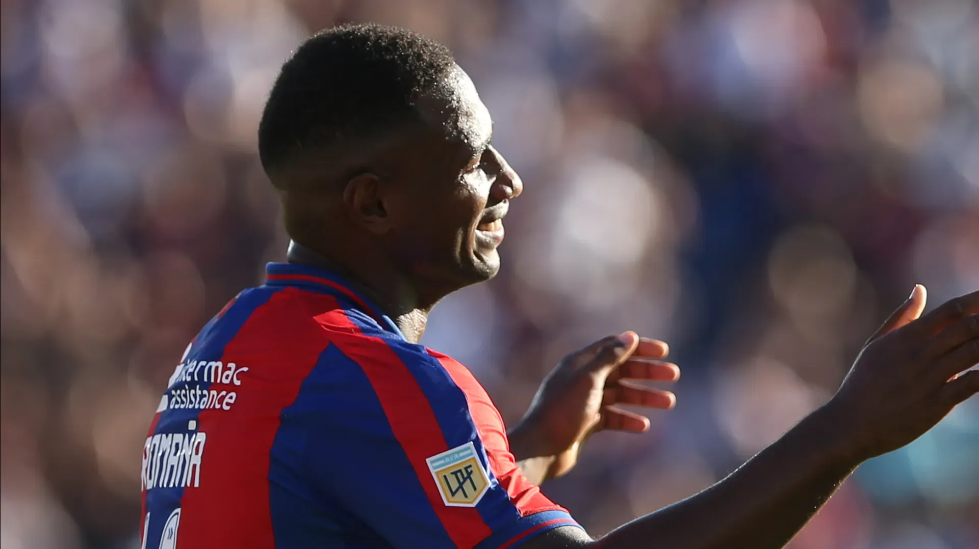 River esperó por Romaña, pero finalmente no llegará al club.