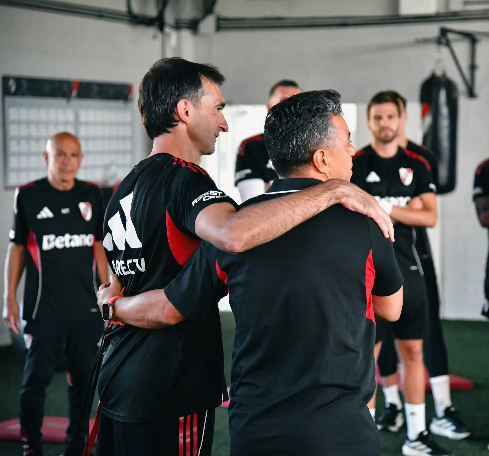 Barovero se reencontró con Gallardo, DT que lo llevó a ganar todo en el club. (Foto: Prensa River)