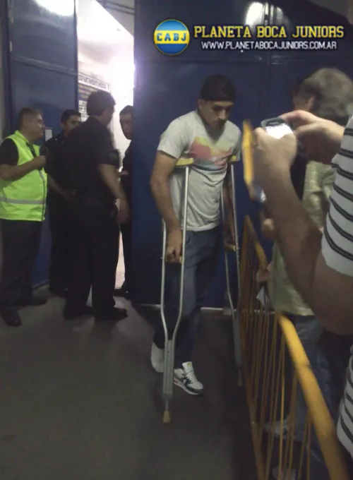 Leandro-Paredes-Muletas-Boca