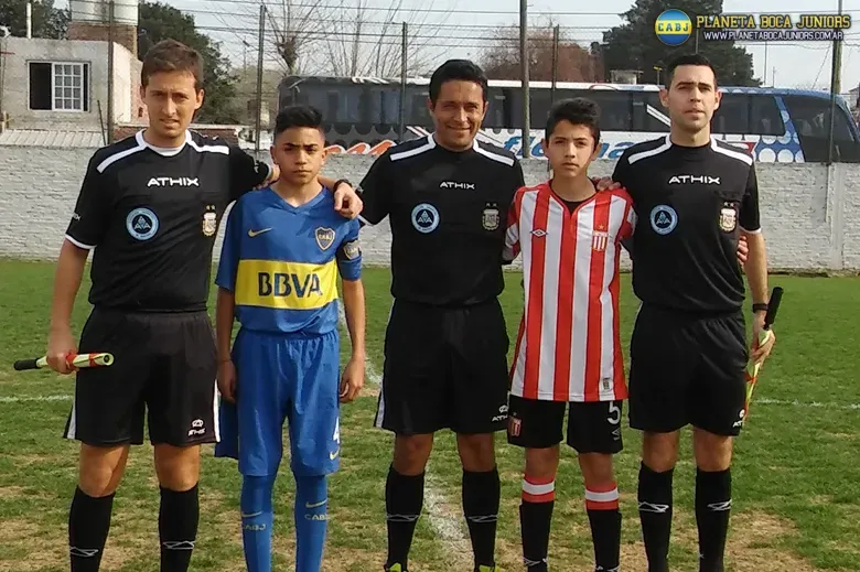 Los capitanes de la novena división: Lucas Langoni y Maximiliano Ayala.