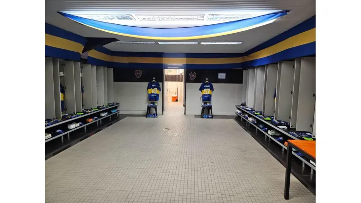 Así quedó decorado el vestuario de Boca en el Monuental. Foto: Emiliano Raddi.