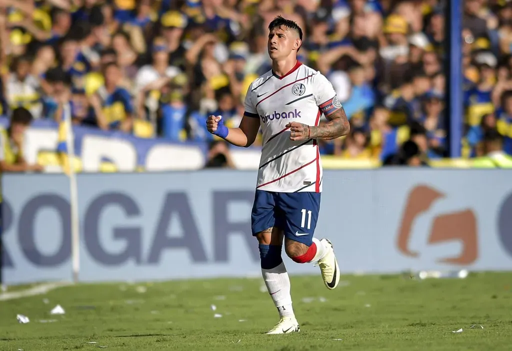 Adam Bareiro en La Bombonera. (Getty)