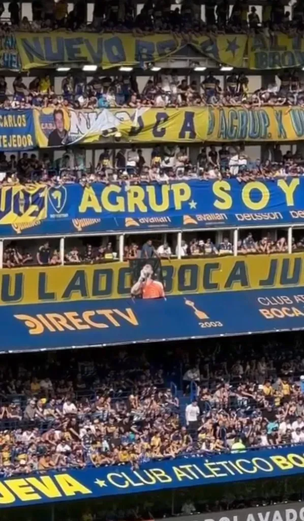 La bandera de la familia de Sergio Romero.