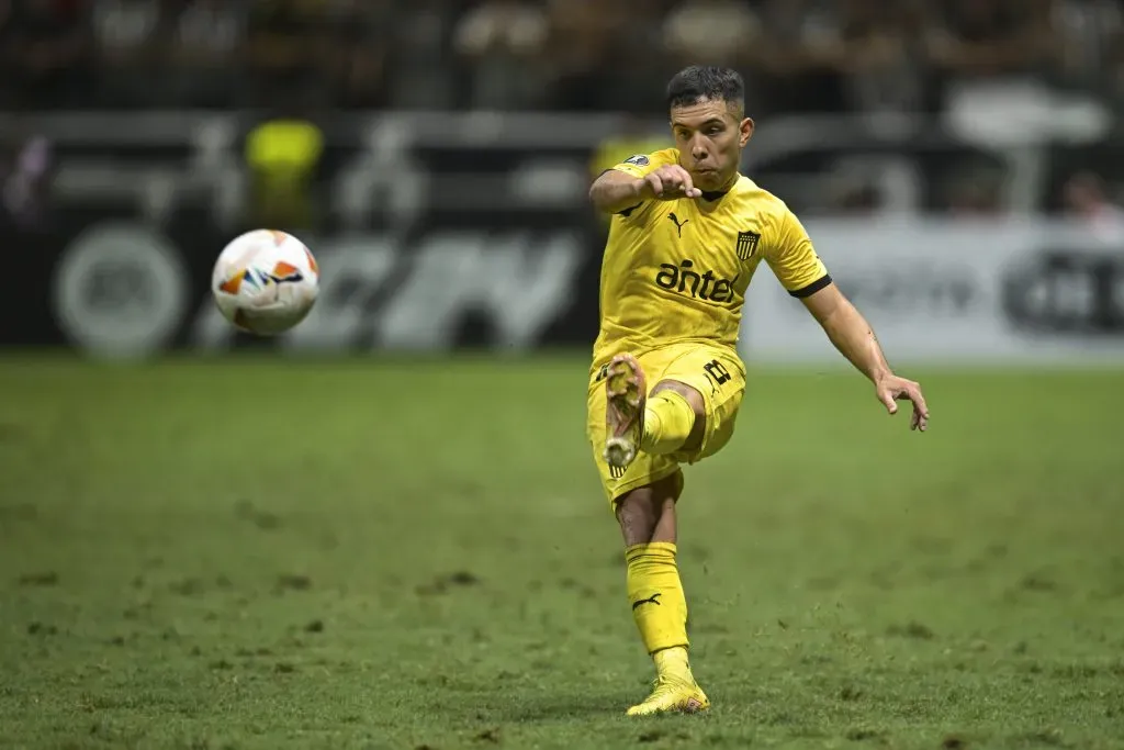 Leonardo Fernández en Peñarol (Getty Images)