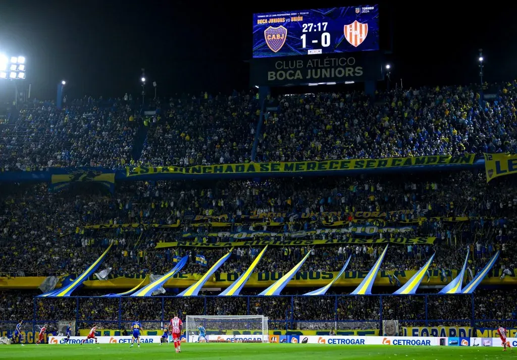 Los hinchas de Boca, en La Bombonera. (Getty)