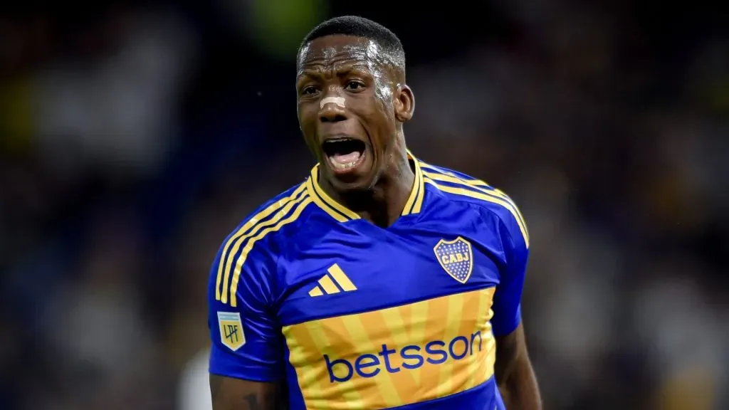 Advíncula no podrá jugar el primer partido de la Copa Libertadores. (Getty)