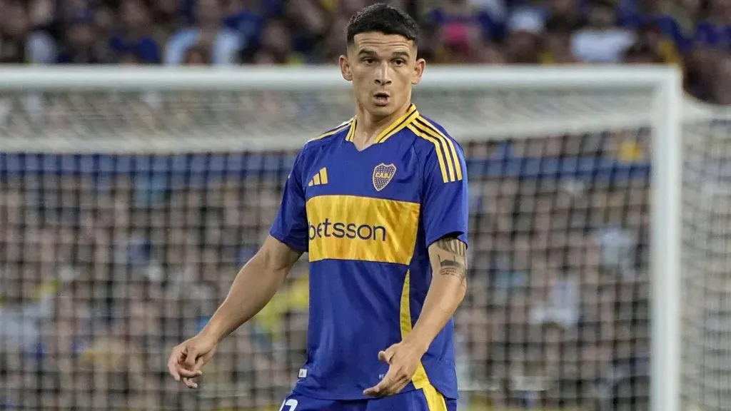 Lautaro Blanco pasó de titular indiscutido a suplente con Gago. (Imago)
