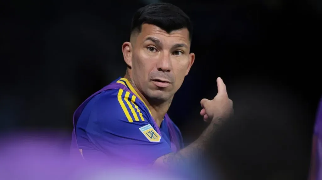 Medel deberá renunciar al año de contrato que le queda para su rescisión.