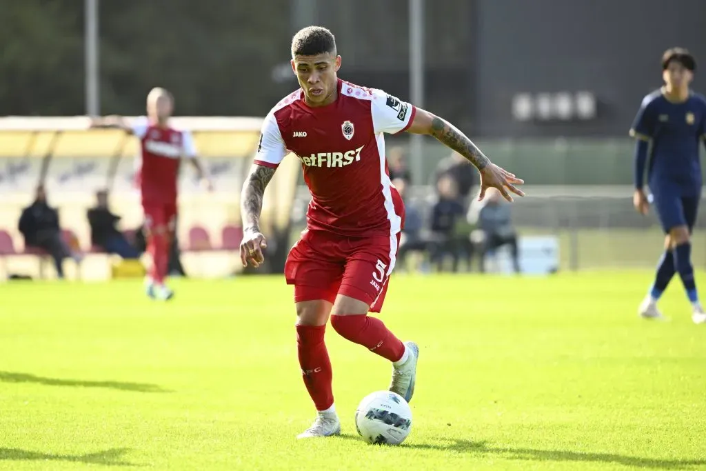 Boca quiere a Ayrton Costa y avanzó por él. (IMAGO)