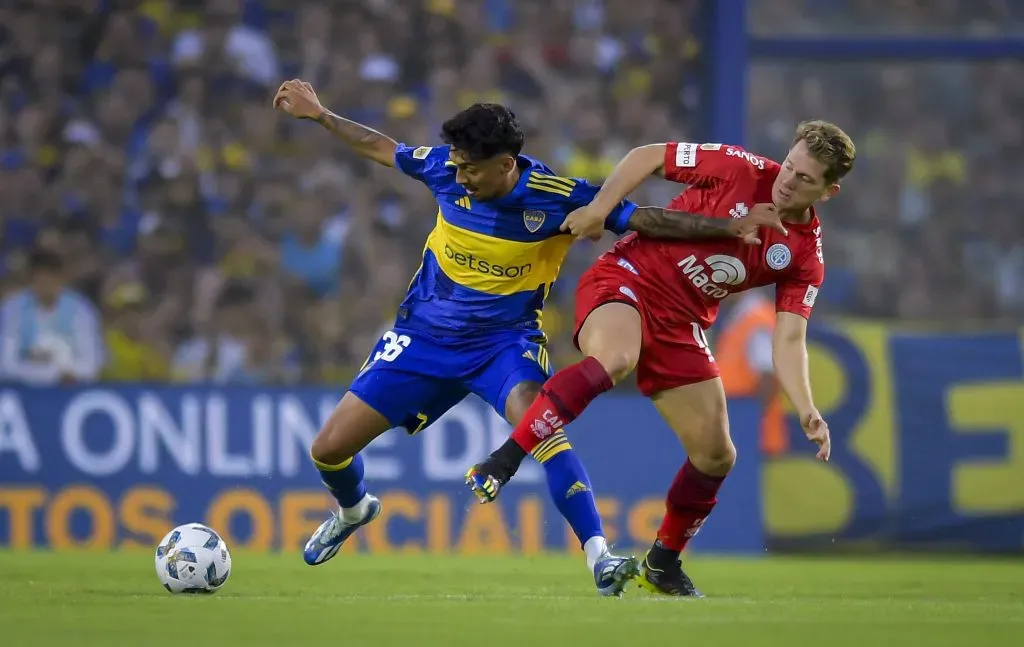 Esteban Rolón cuando jugó ante Boca con la camiseta de Belgrano. (Gety)