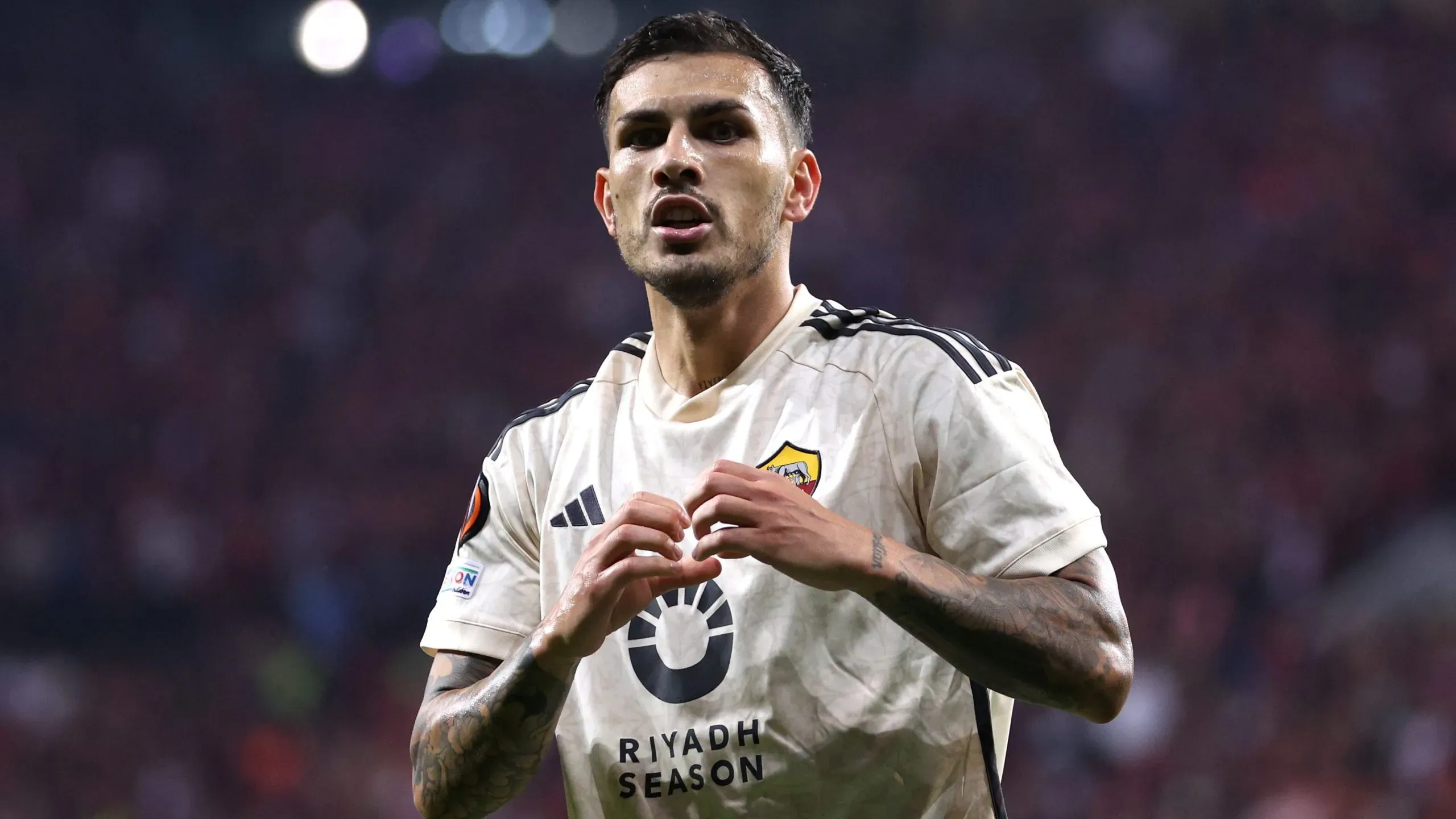 ¿Qué pasará con Paredes? Roma irá a buscar otro volante.
