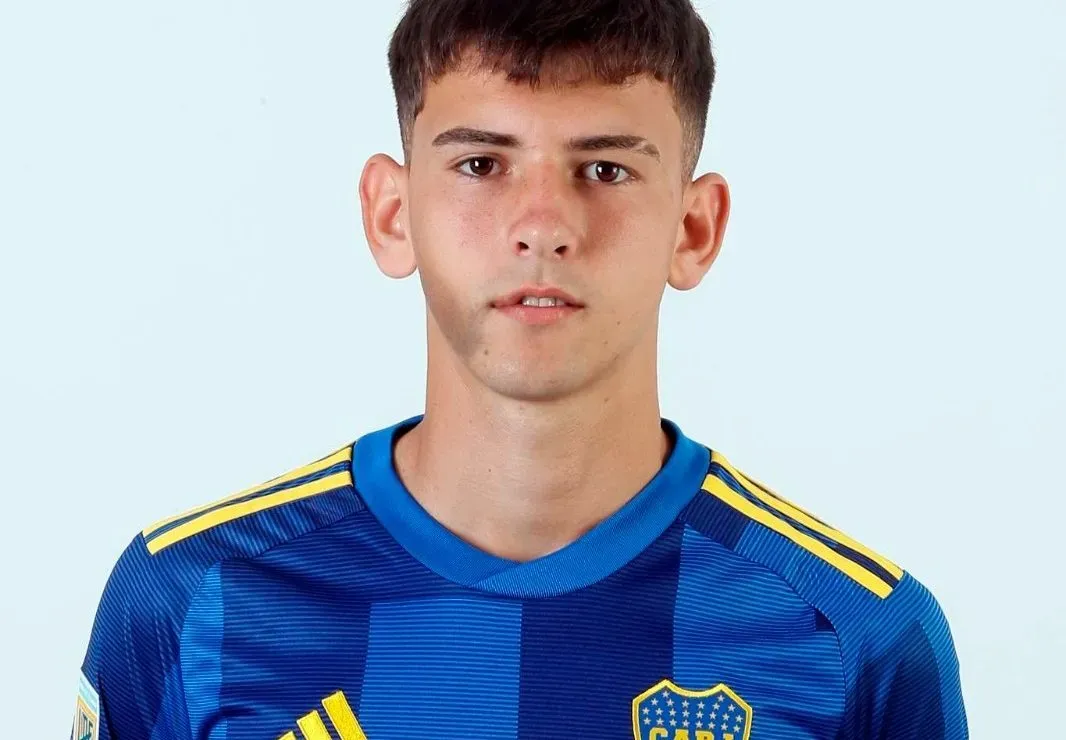 El futbolista de 18 años será titular en Boca.