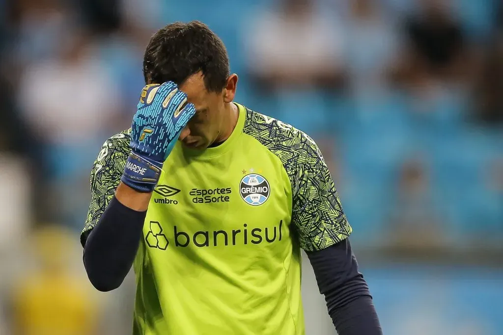 Marchesín, apuntado por los hinchas de Gremio. (Getty)