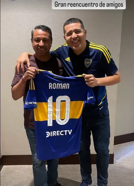 La historia de Solano con Riquelme. (Captura)