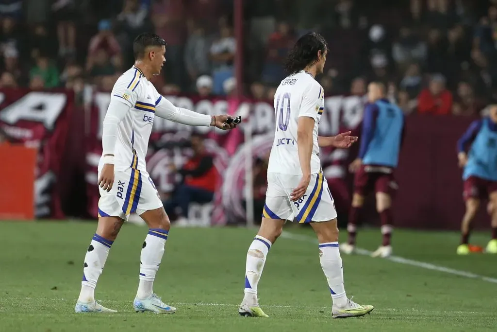 Marcos Rojo y Edinson Cavani se juntaron con Fernando Gago. (Getty)