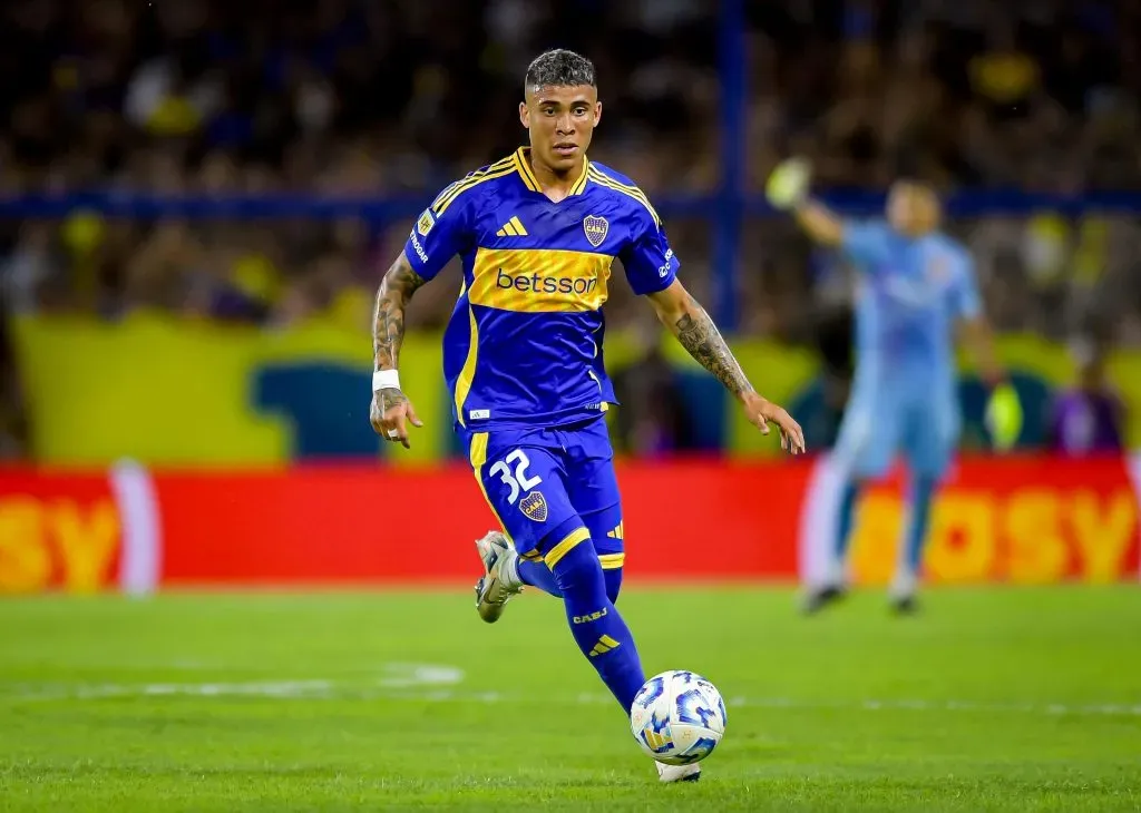 Ayrton Costa irá al banco contra Alianza Lima. (Getty)