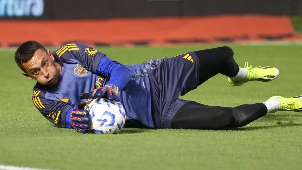 Los arqueros ahora podrán tener la pelota en sus manos durante 8 segundos. (Getty)