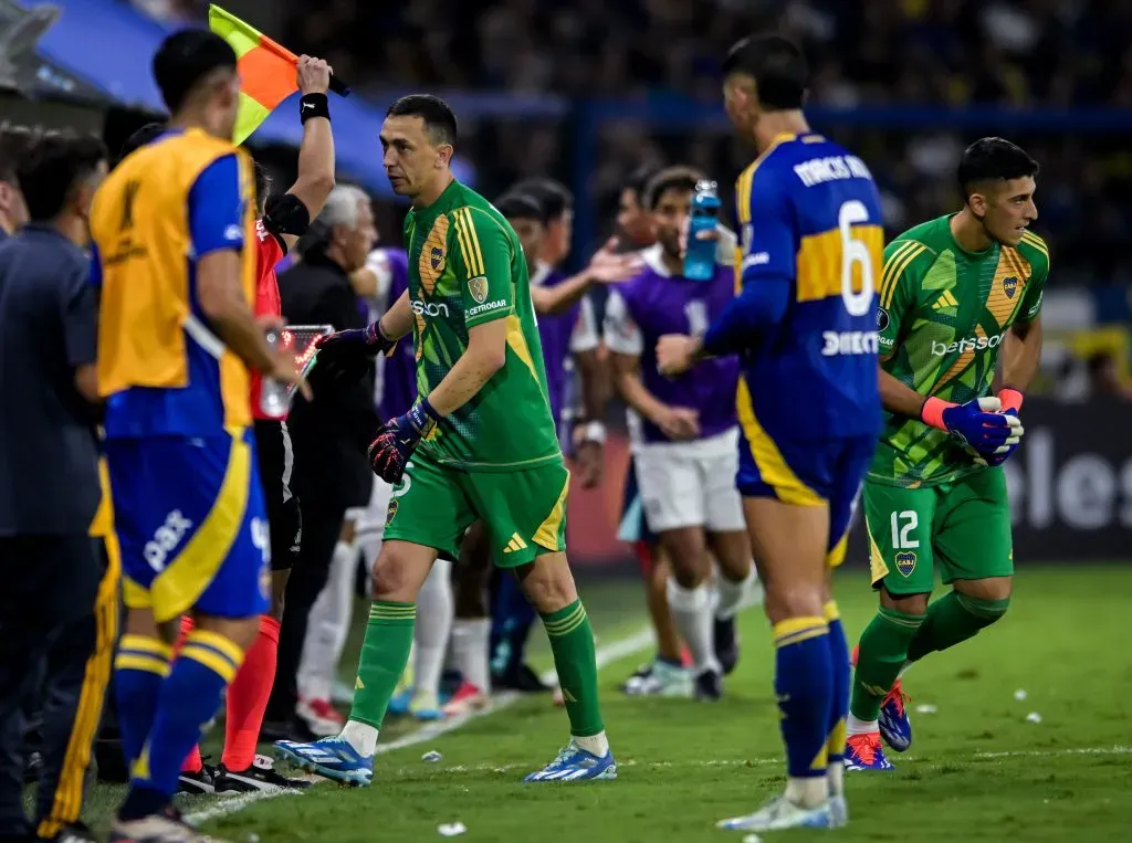 La salida de Agustín Marchesín por Brey ante Alianza Lima (Getty Images)