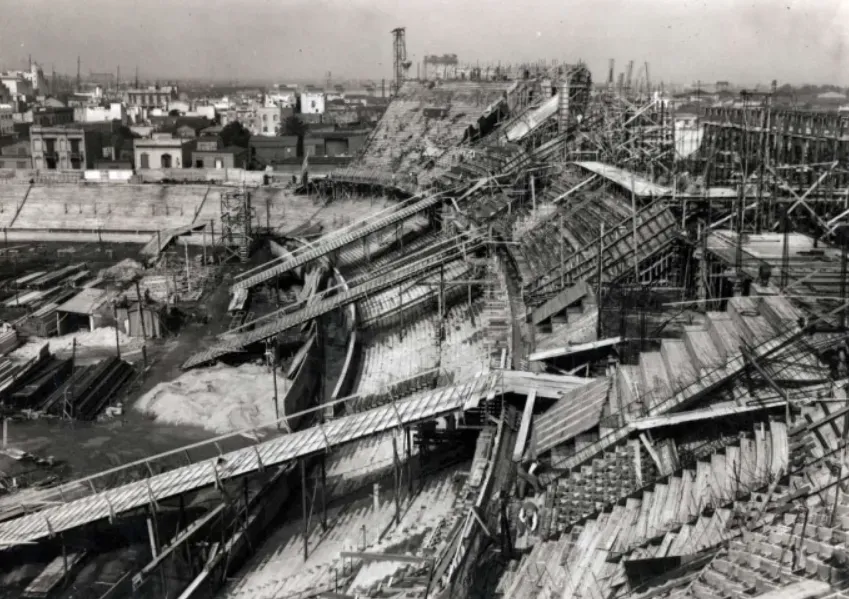 Obras en las populares de la calle Brandsen. (Historia de Boca)
