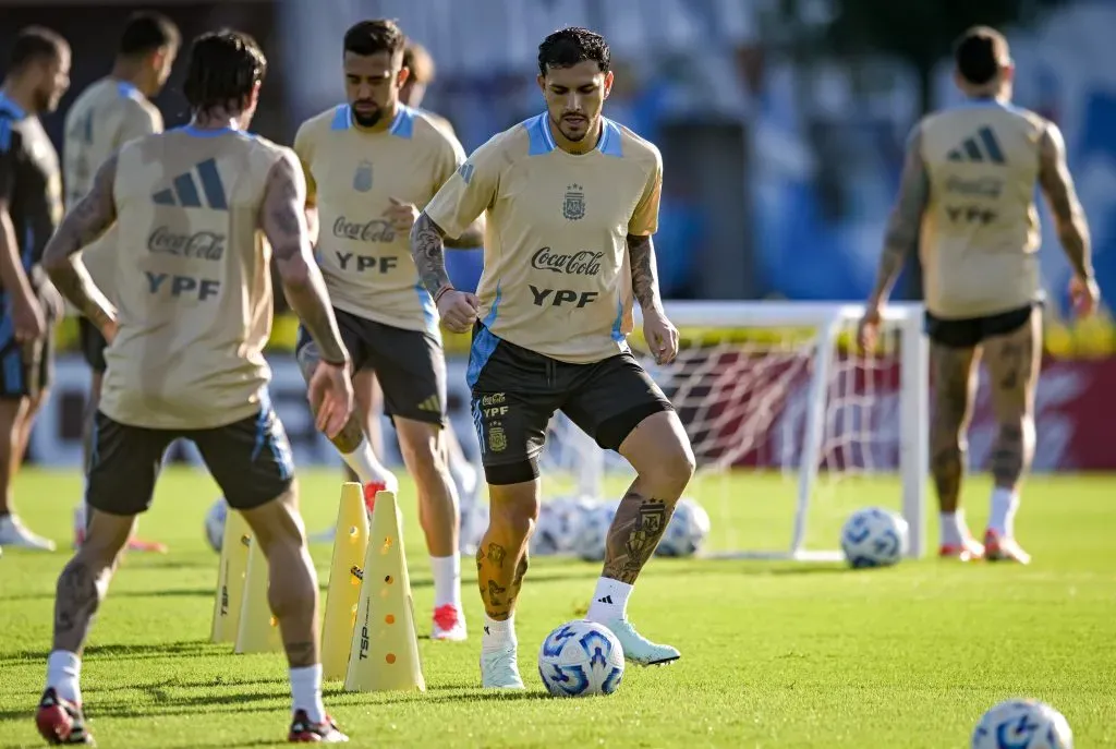Paredes podría ser titular ante Uruguay. (Getty Images)