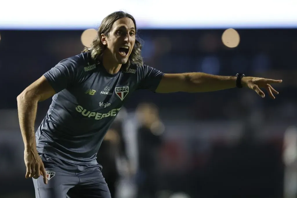 Luis Zubeldía es del gusto de Riquelme. (Getty)