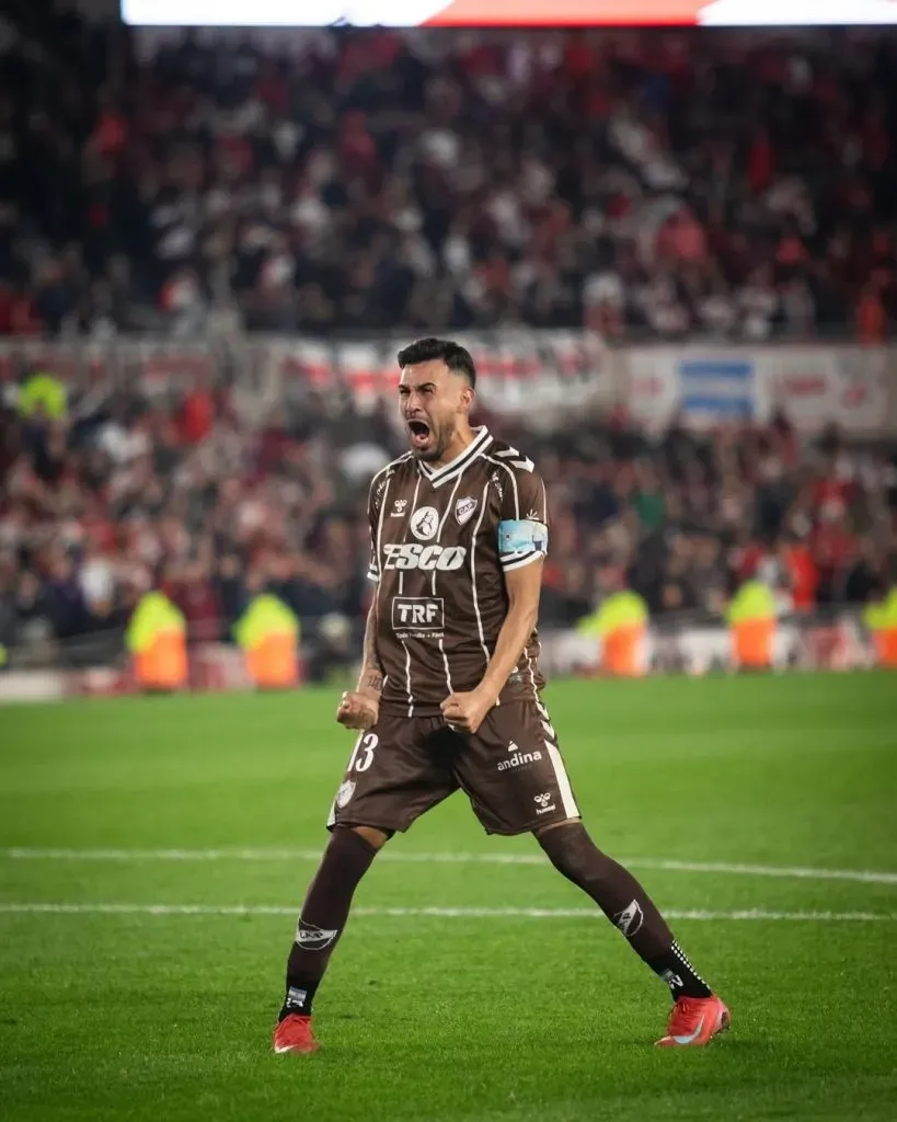 Ignacio Vázquez, capitán de Platense, interesa en Boca. (Platense Oficial)