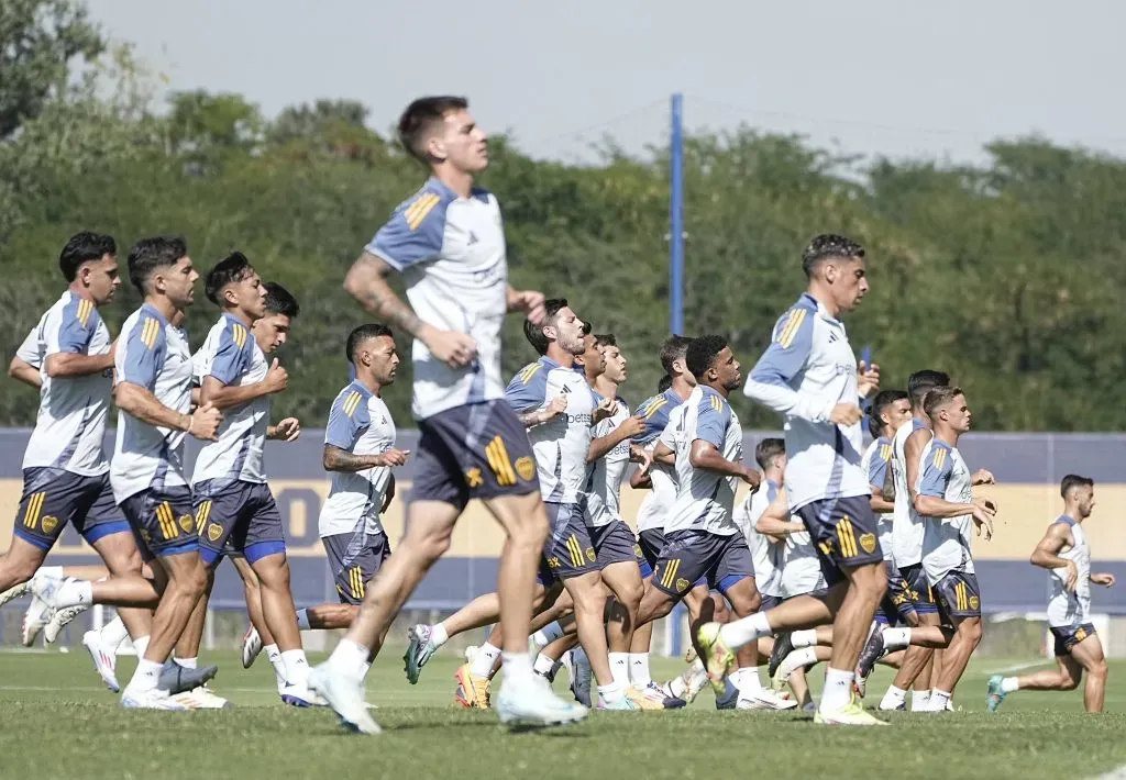 El plantel de Boca se entrena pensando en lo que viene. (Prensa Boca)