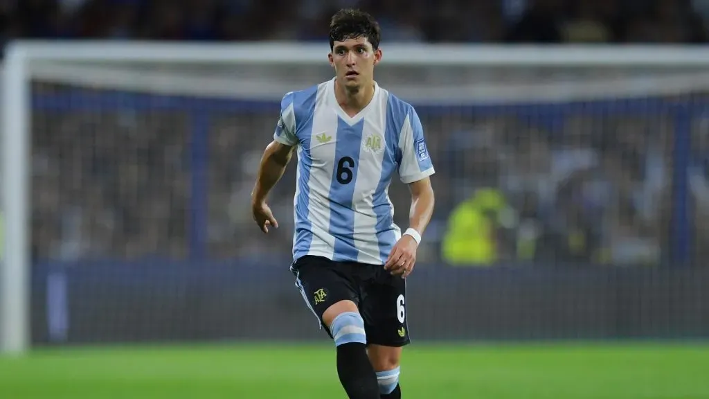 La Roma podría ir en busca de Leo Balerdi. (Getty)