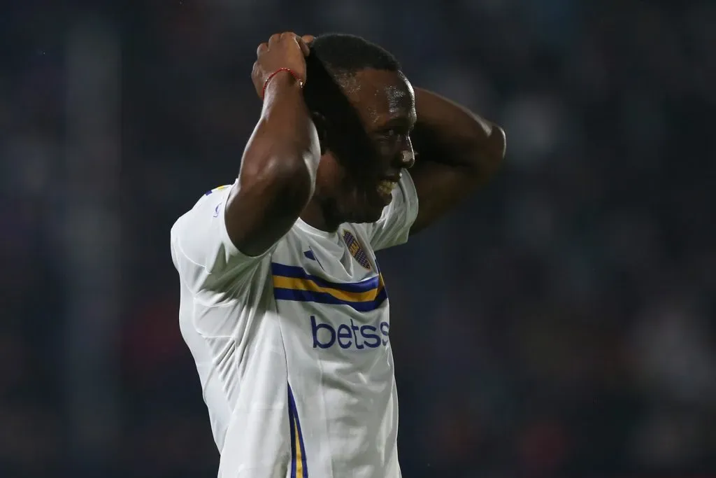 Luis Advíncula y Blondel no convencen a Russo. (Getty)