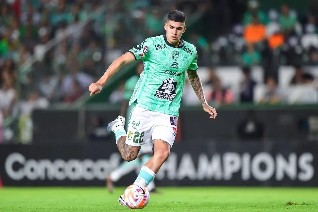 Adonis Frías, el central que quiere Riquelme en Boca (IMAGO)