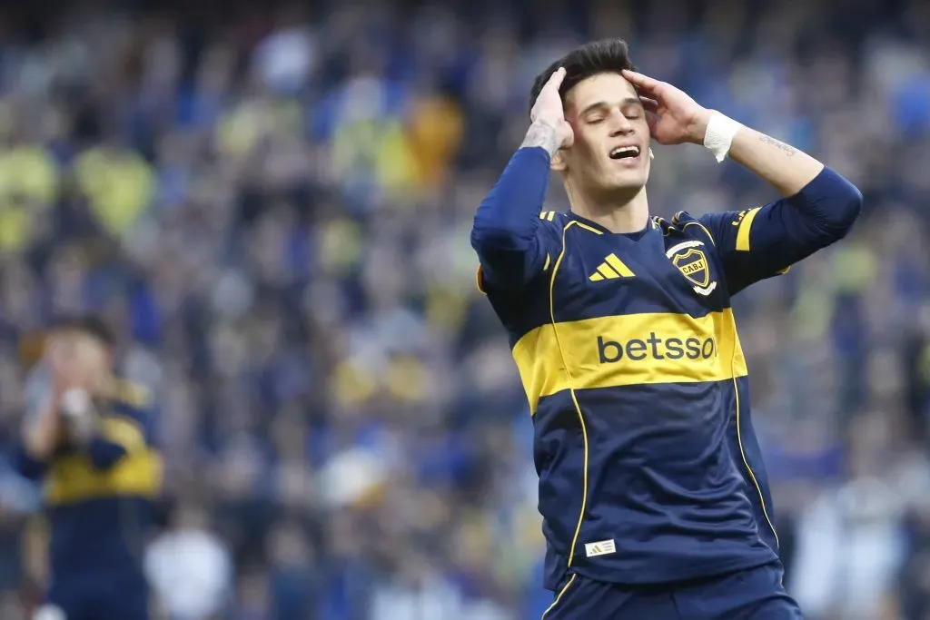 Aguirre, con chances de salir del once. (Getty)