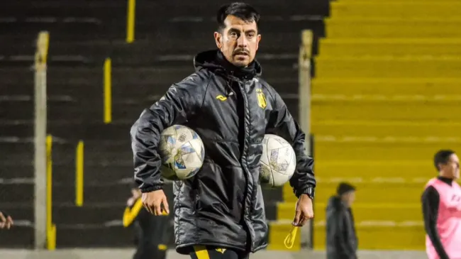 El Tano Gracián está muy cerca de ascender a Primera (Deportivo Madryn)
