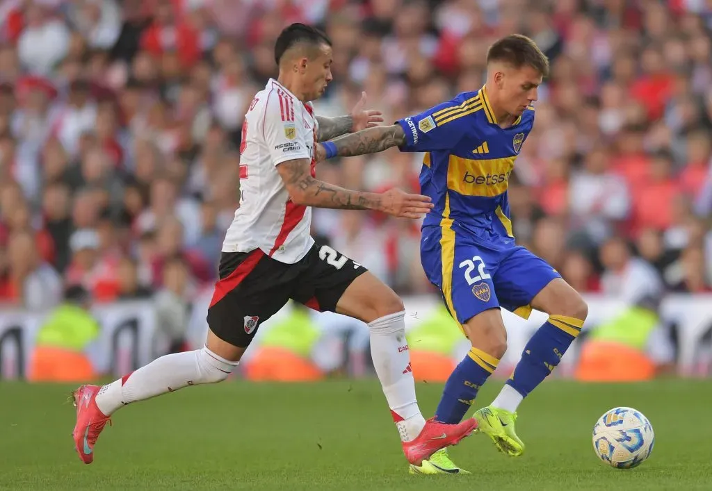 Úbeda evalúa poblar el mediocampo para jugar ante River. (Getty)