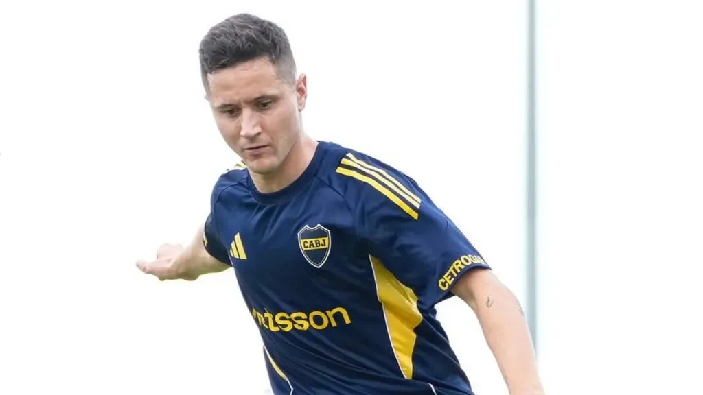 Úbeda analiza poner de titular a Ander Herrera para el Superclásico. (@javierphotogamma)