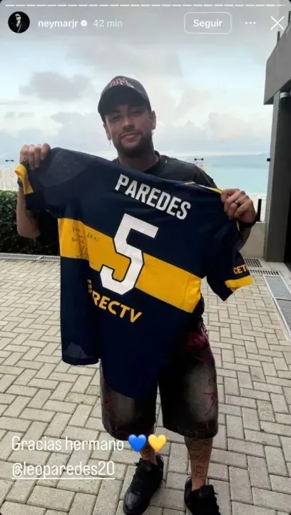 Neymar, con la camiseta de Boca.