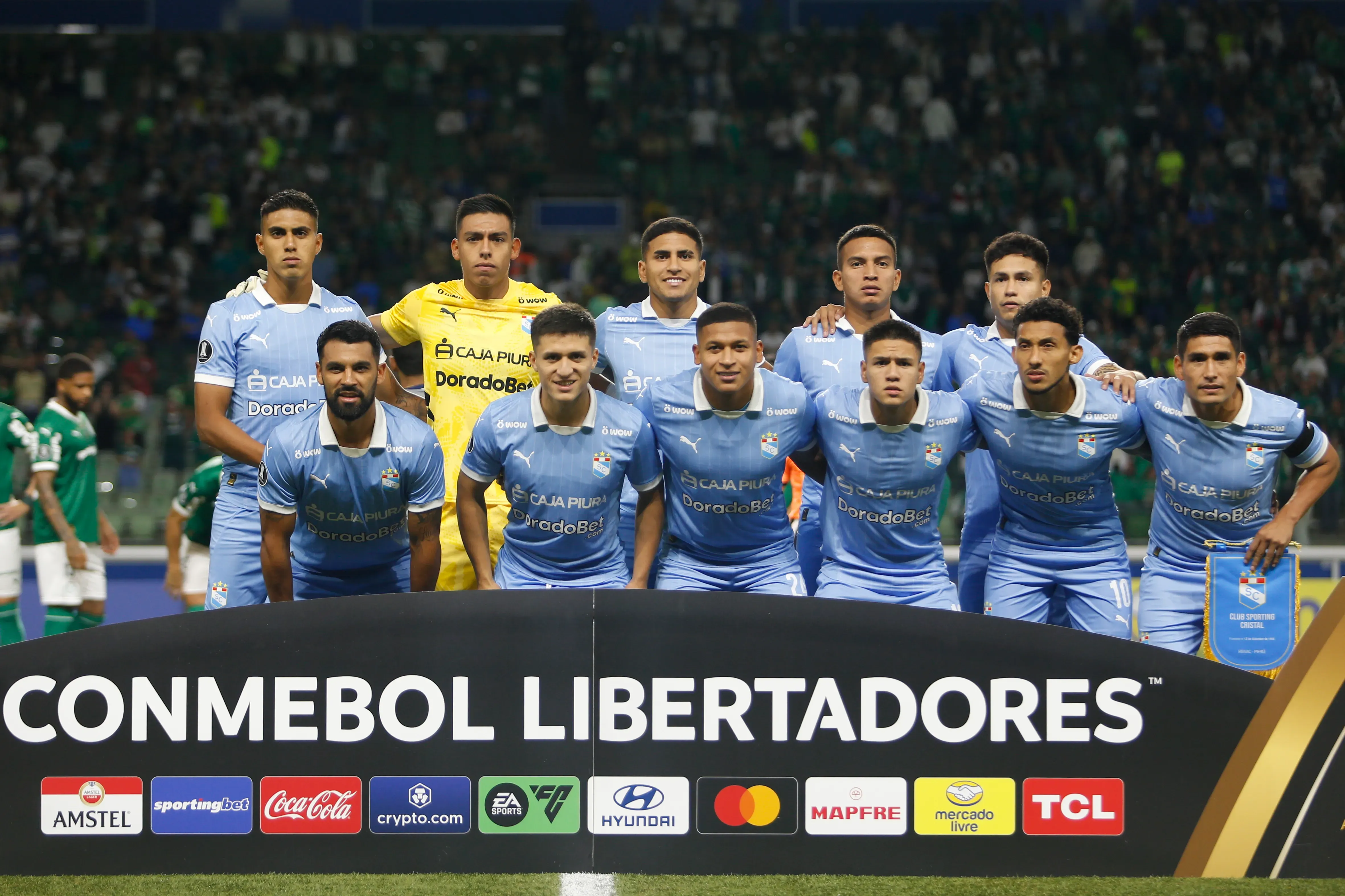 Sporting Cristal, interesado en Advíncula. (Getty)