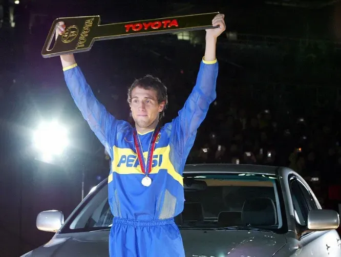 Matías Donnet ganó un auto Toyota en la Intercontinental 2003 ante el Milan (Getty)